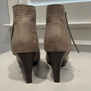 Can no longer wear heals